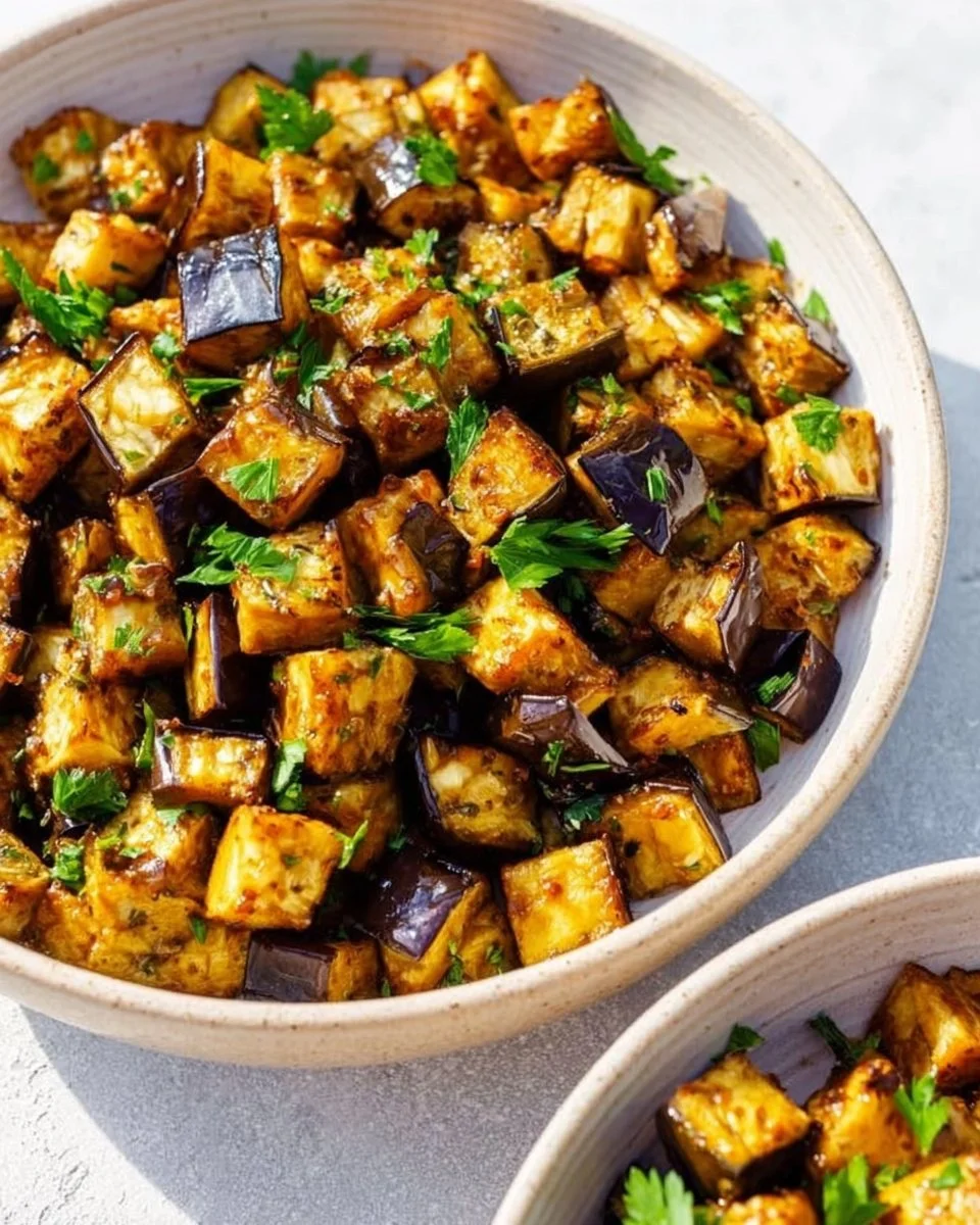 Low-Calorie Air Fryer Eggplant 1 Crispy low-calorie air fryer eggplant served on a plate.