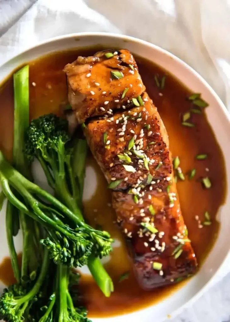 Honey Garlic Salmon cooked with 5 ingredients in 15 minutes